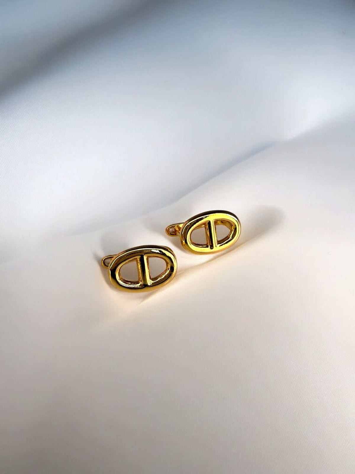 Link Studs