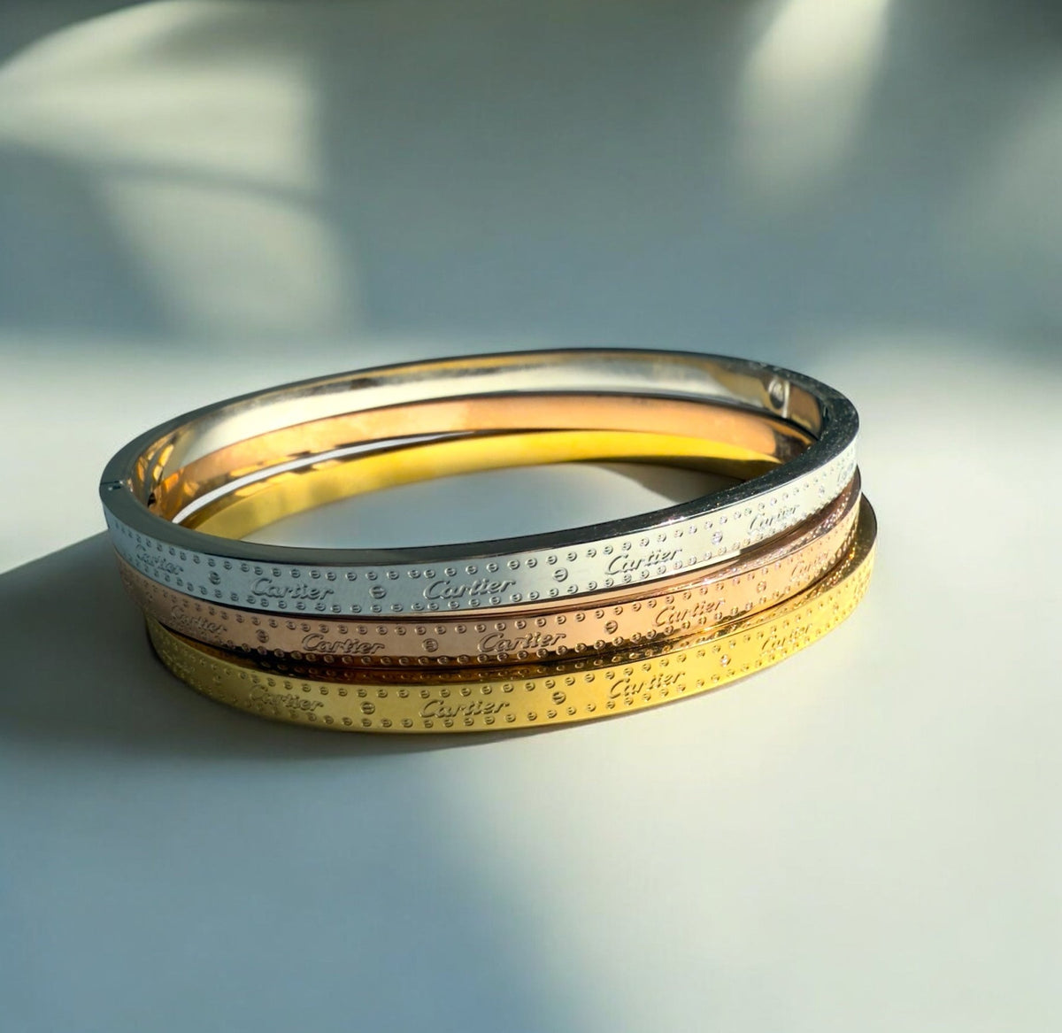 Chic Bangle in 3 Tones