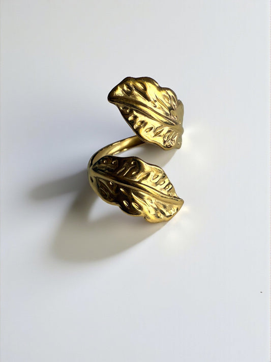 Mystic Leaf Ring